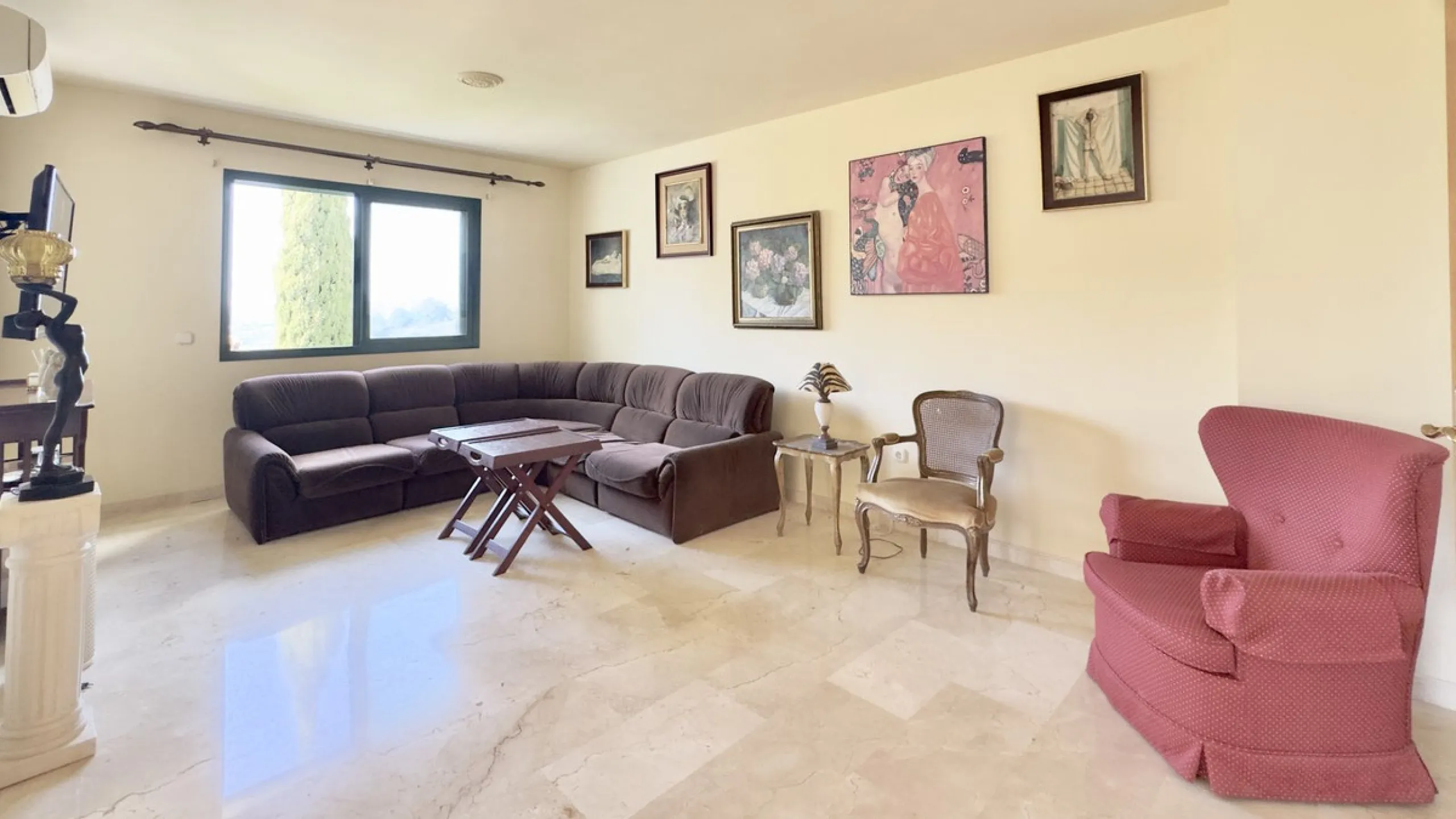 Corner townhouse with stunning sea views, large private garden and great potential – Buena Vista, Mijas