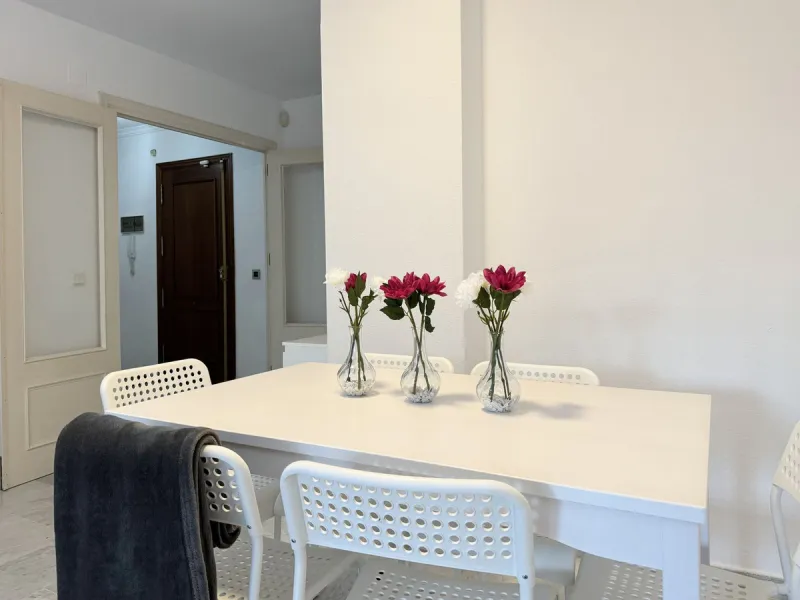 Apartment - Middle Floor Apartment в продаже в Fuengirola, Málaga. В доме 4 спален и 2 ванных комнат. Площадь дома 110 м²