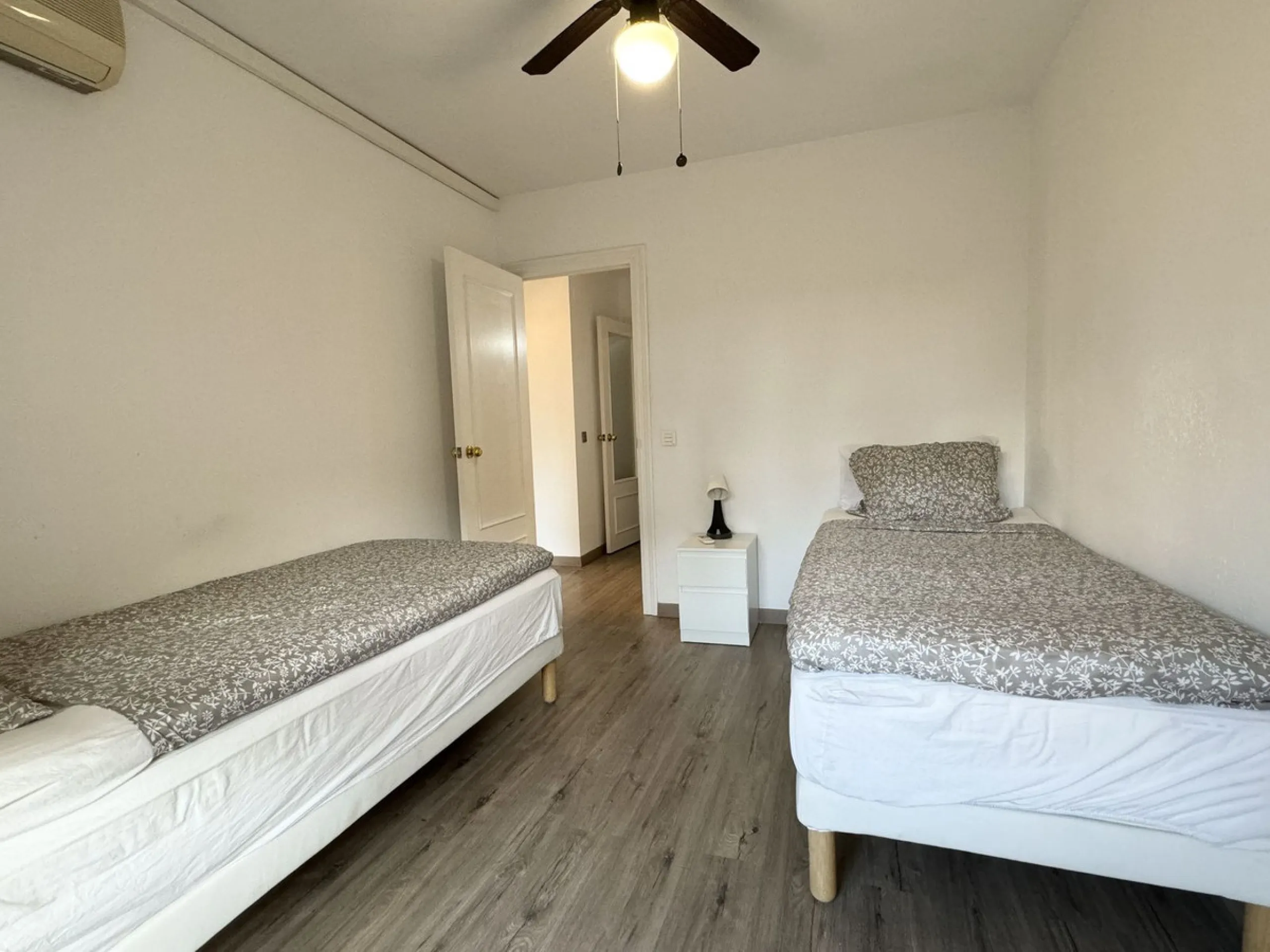 Apartment - Middle Floor Apartment в продаже в Fuengirola, Málaga. В доме 4 спален и 2 ванных комнат. Площадь дома 110 м²