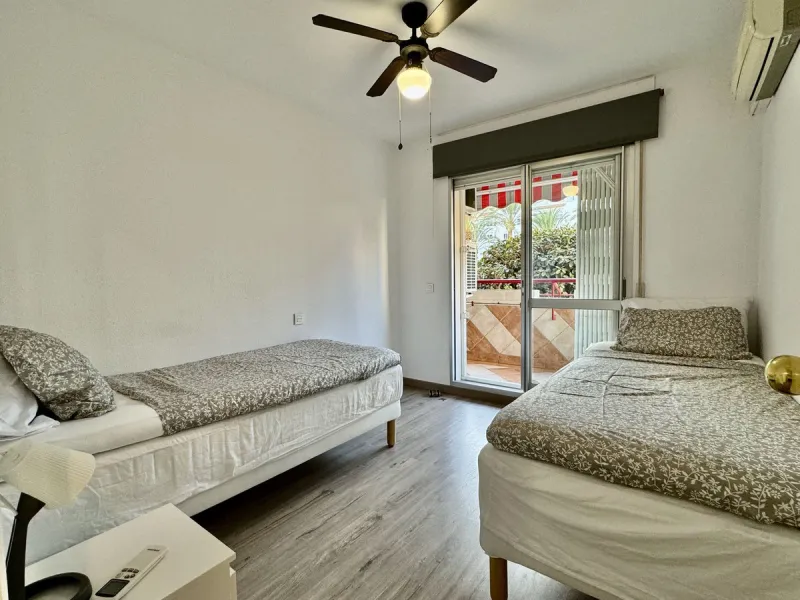 Apartment - Middle Floor Apartment в продаже в Fuengirola, Málaga. В доме 4 спален и 2 ванных комнат. Площадь дома 110 м²