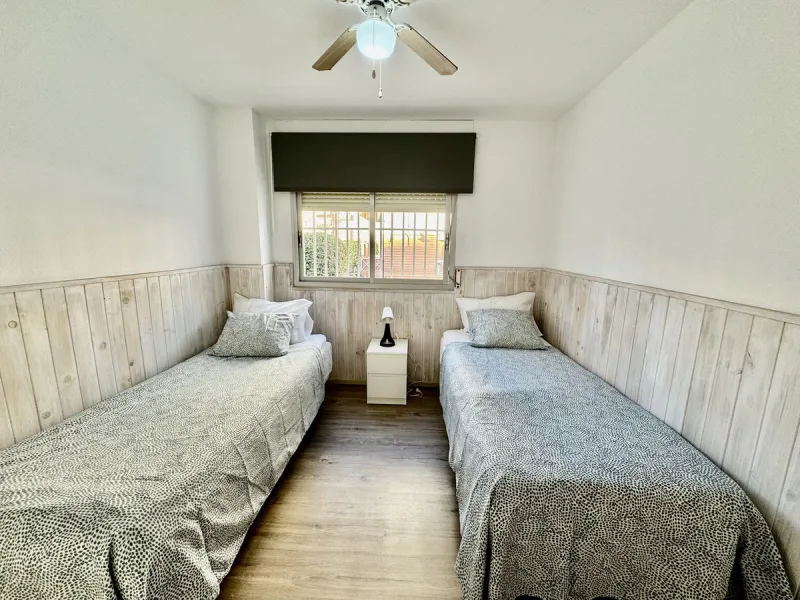 Apartment - Middle Floor Apartment в продаже в Fuengirola, Málaga. В доме 4 спален и 2 ванных комнат. Площадь дома 110 м²