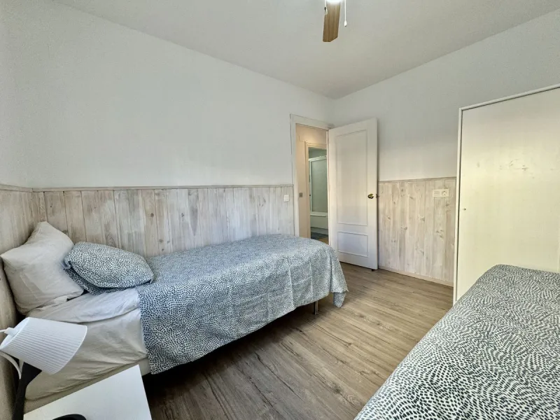 Apartment - Middle Floor Apartment в продаже в Fuengirola, Málaga. В доме 4 спален и 2 ванных комнат. Площадь дома 110 м²