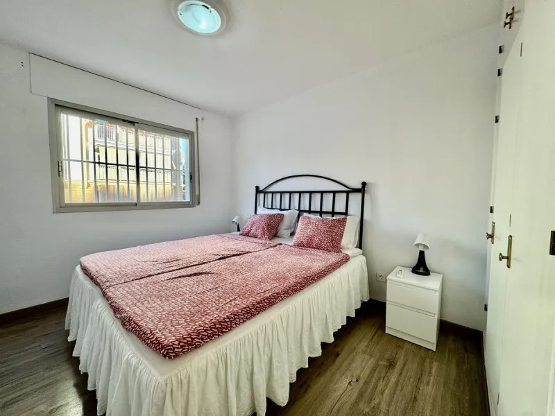 Apartment - Middle Floor Apartment в продаже в Fuengirola, Málaga. В доме 4 спален и 2 ванных комнат. Площадь дома 110 м²