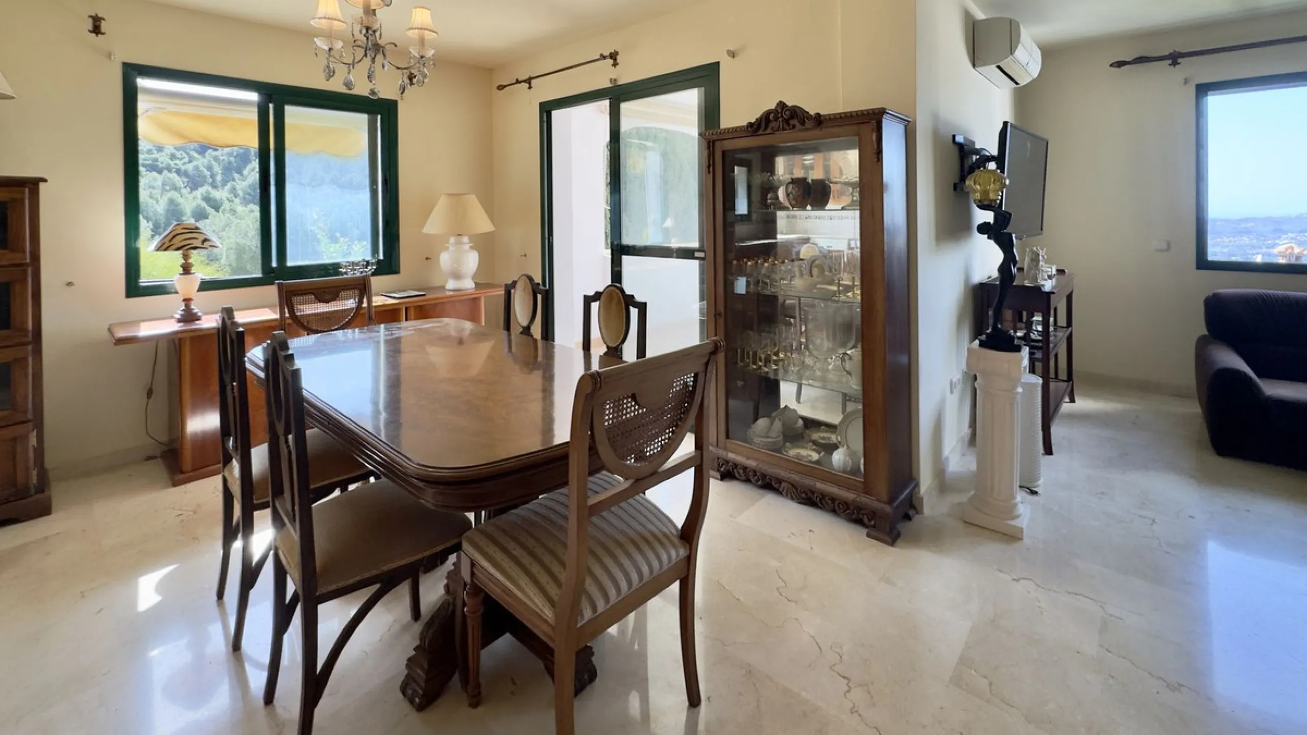 Corner townhouse with stunning sea views, large private garden and great potential – Buena Vista, Mijas