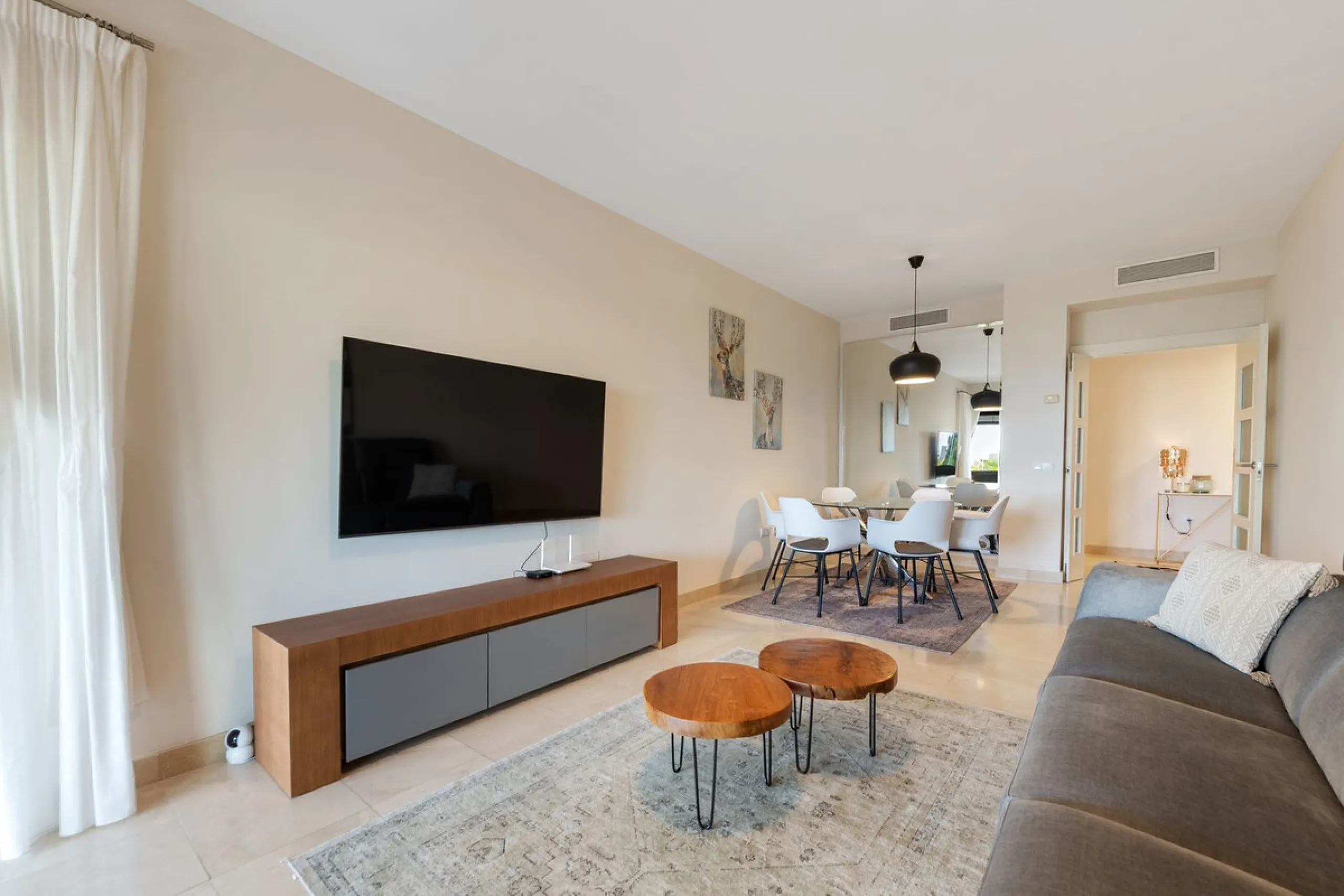Apartment - Middle Floor Apartment в продаже в Málaga, Málaga. В доме 2 спален и 2 ванных комнат. Площадь дома 139 м²