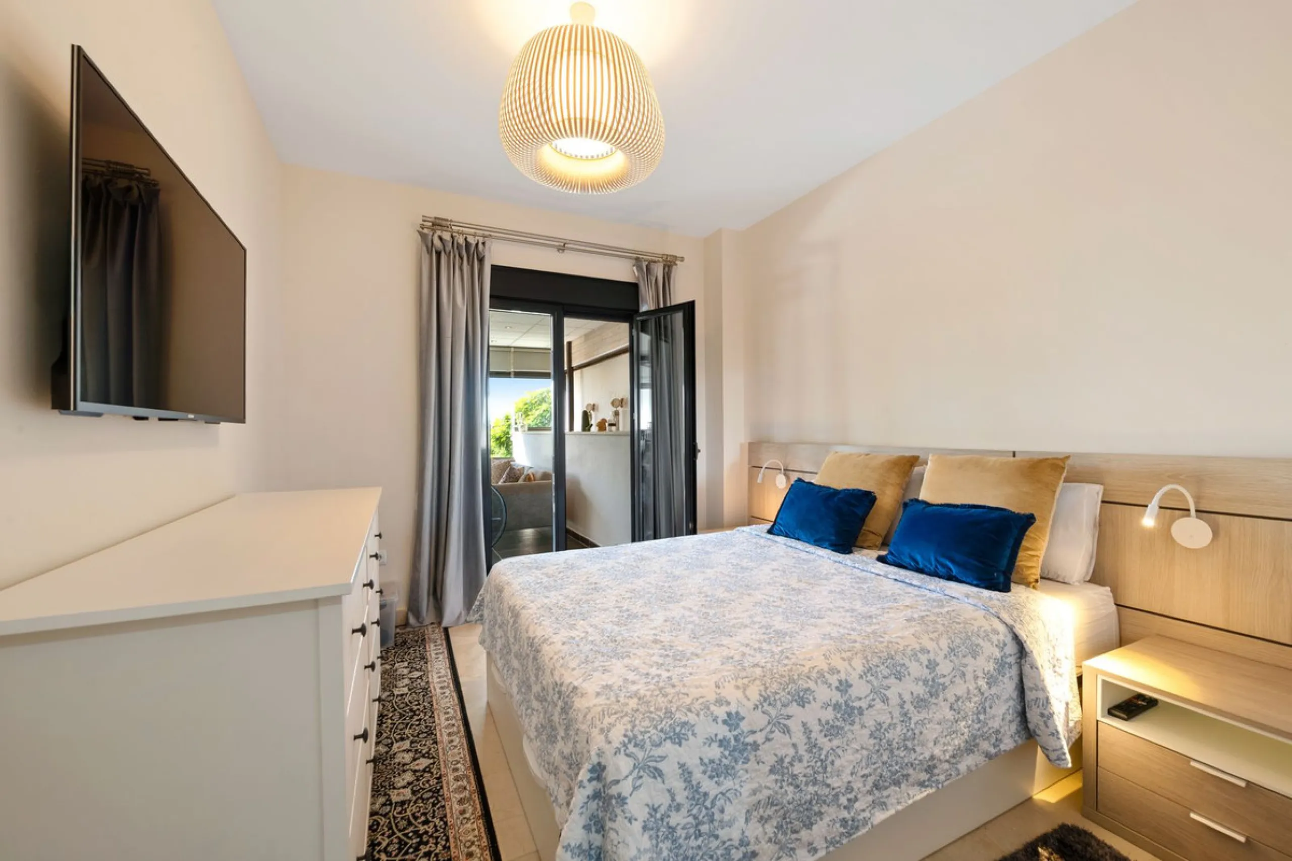 Apartment - Middle Floor Apartment в продаже в Málaga, Málaga. В доме 2 спален и 2 ванных комнат. Площадь дома 139 м²