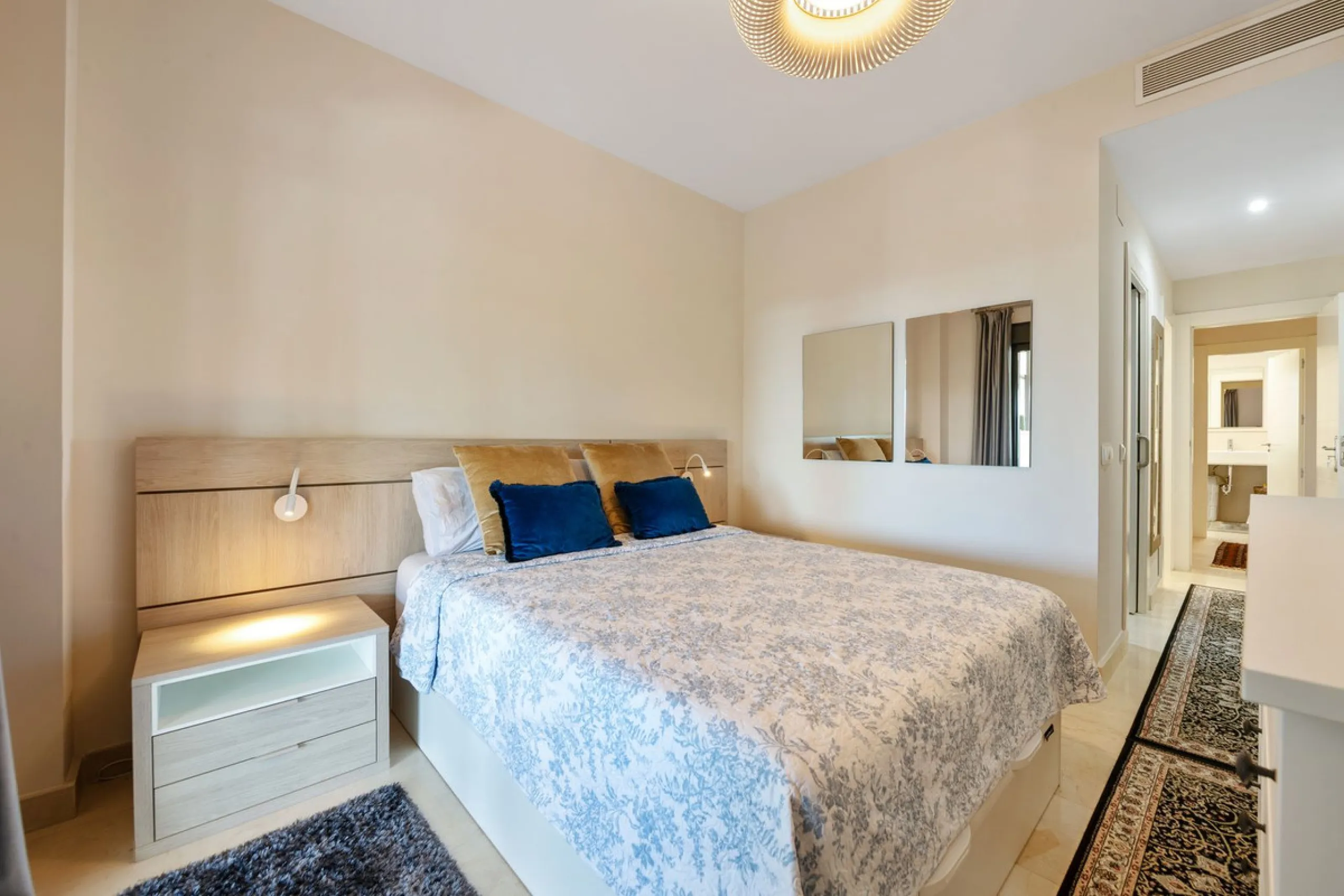 Apartment - Middle Floor Apartment в продаже в Málaga, Málaga. В доме 2 спален и 2 ванных комнат. Площадь дома 139 м²