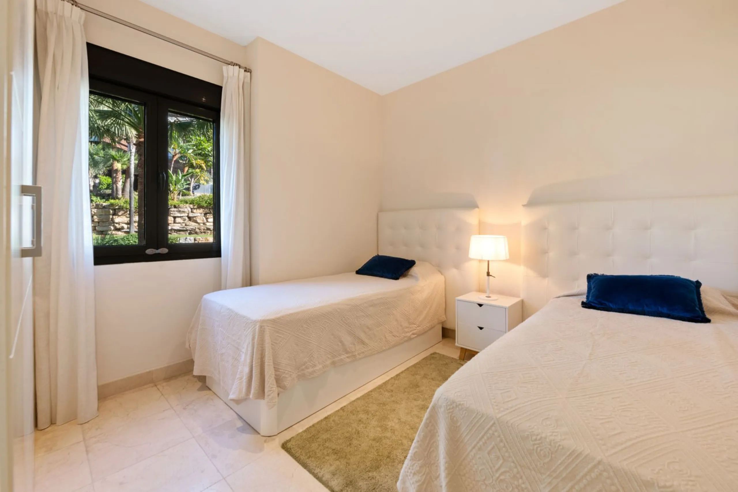 Apartment - Middle Floor Apartment в продаже в Málaga, Málaga. В доме 2 спален и 2 ванных комнат. Площадь дома 139 м²