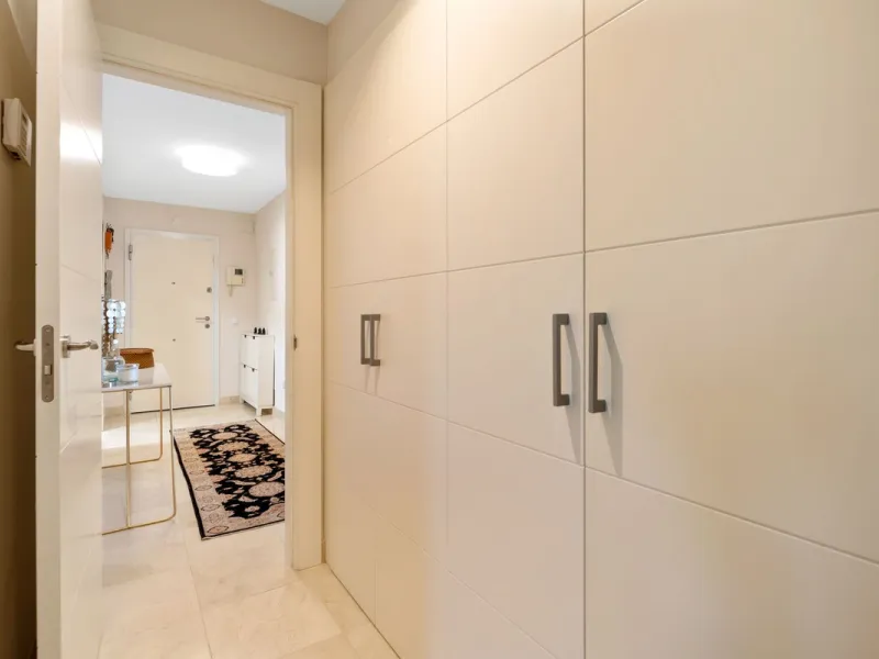 Apartment - Middle Floor Apartment в продаже в Málaga, Málaga. В доме 2 спален и 2 ванных комнат. Площадь дома 139 м²