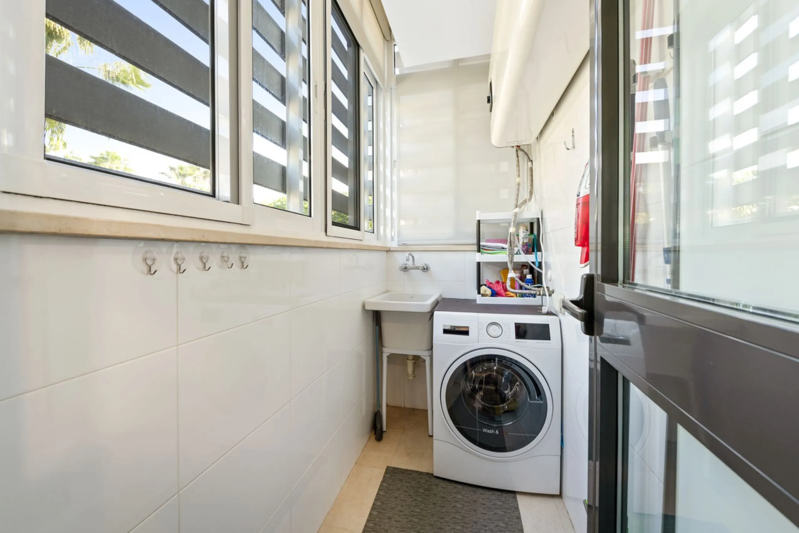 Apartment - Middle Floor Apartment в продаже в Málaga, Málaga. В доме 2 спален и 2 ванных комнат. Площадь дома 139 м²