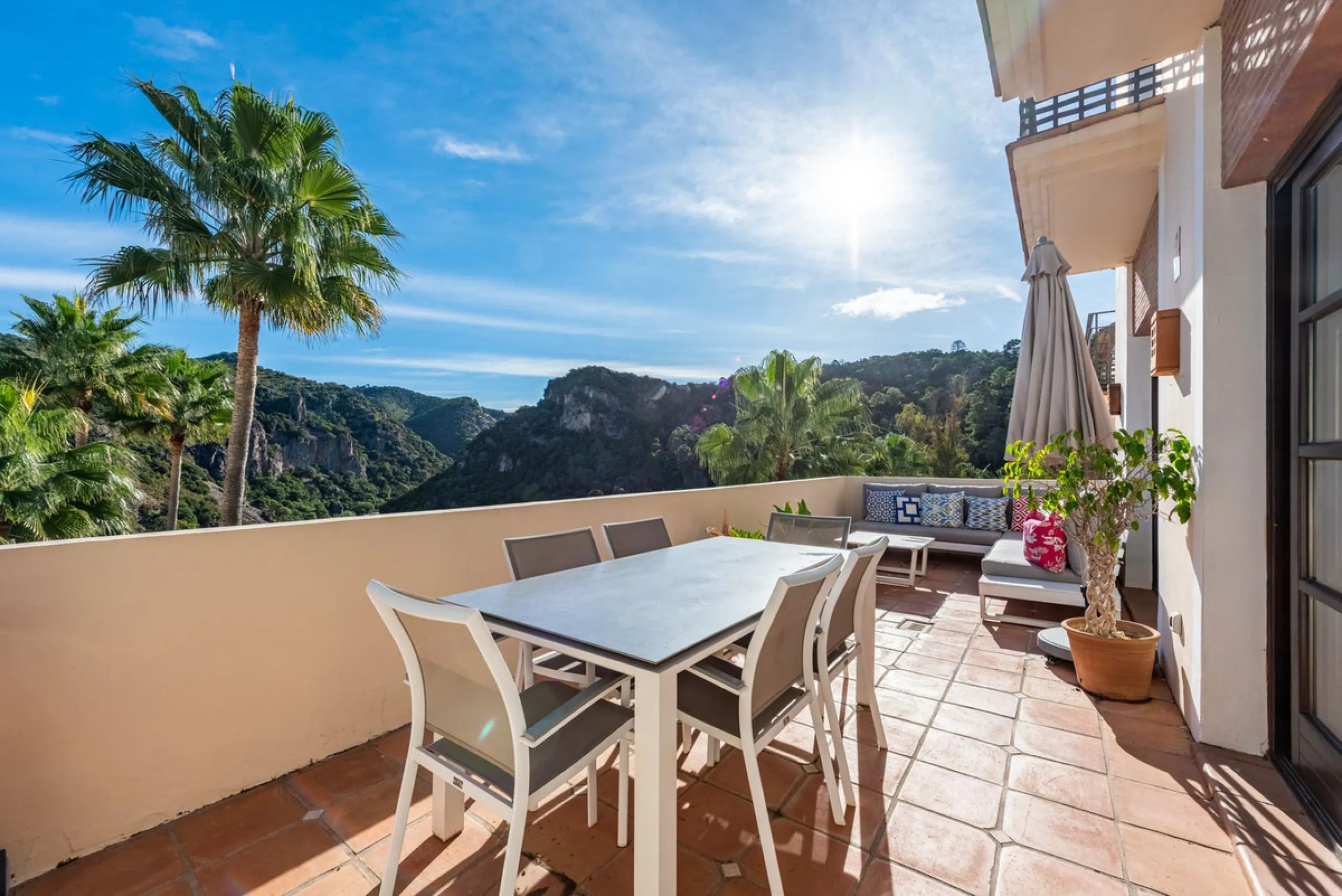 Elegant Four-Bedroom House in El Casar, Benahavís