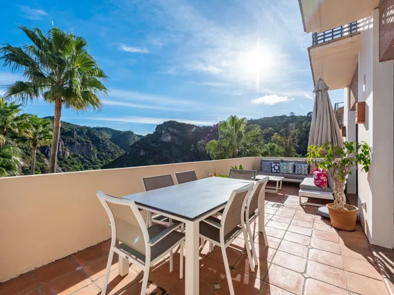 Elegant Four-Bedroom House in El Casar, Benahavís