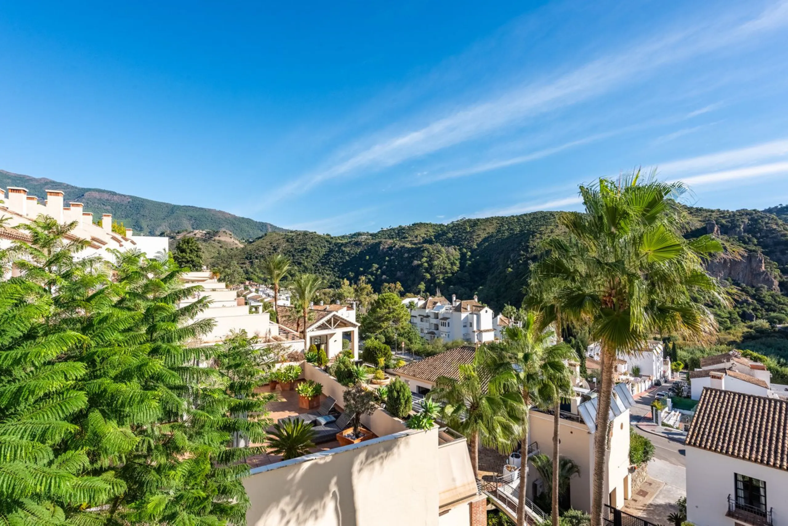 Elegant Four-Bedroom House in El Casar, Benahavís
