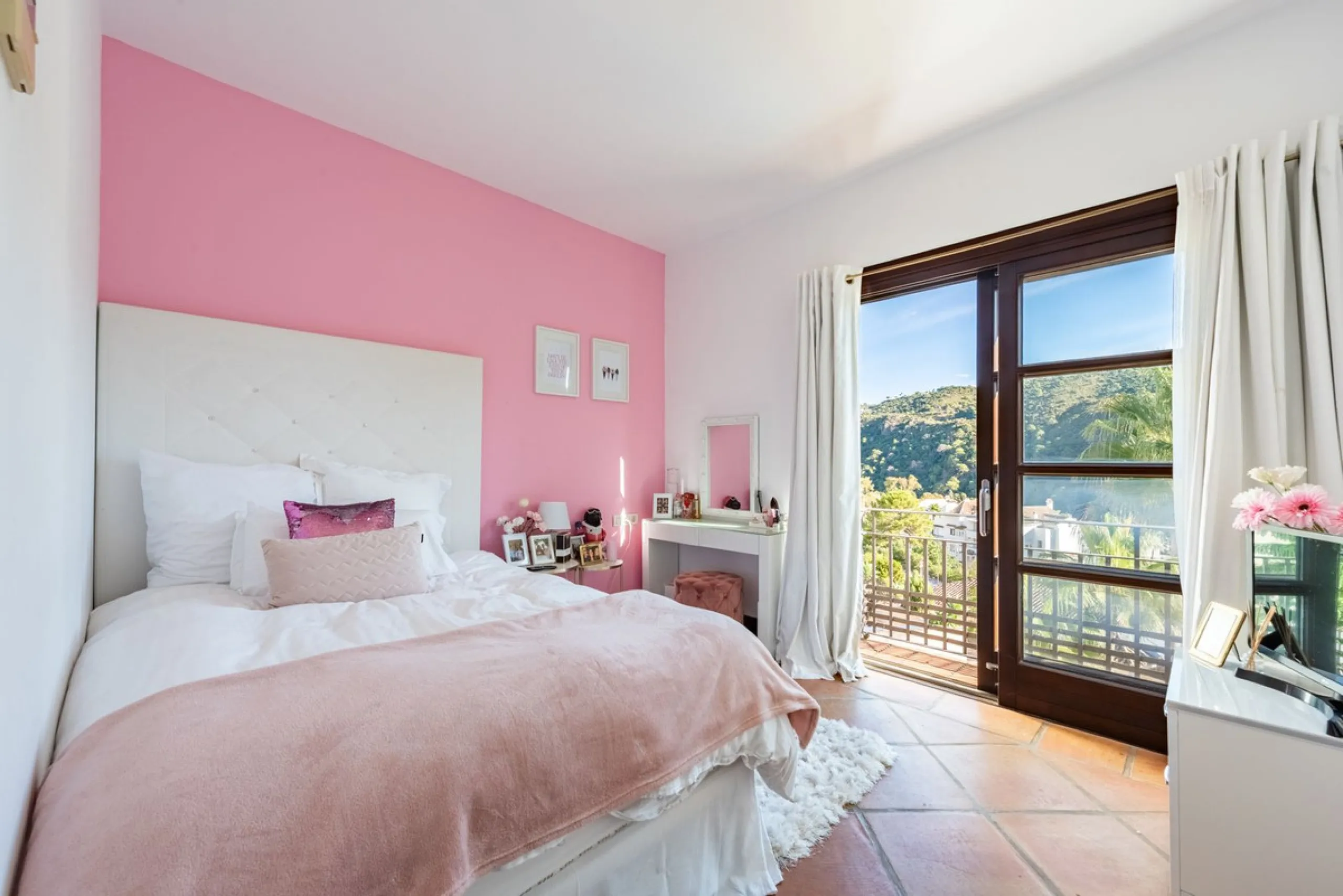 Elegant Four-Bedroom House in El Casar, Benahavís