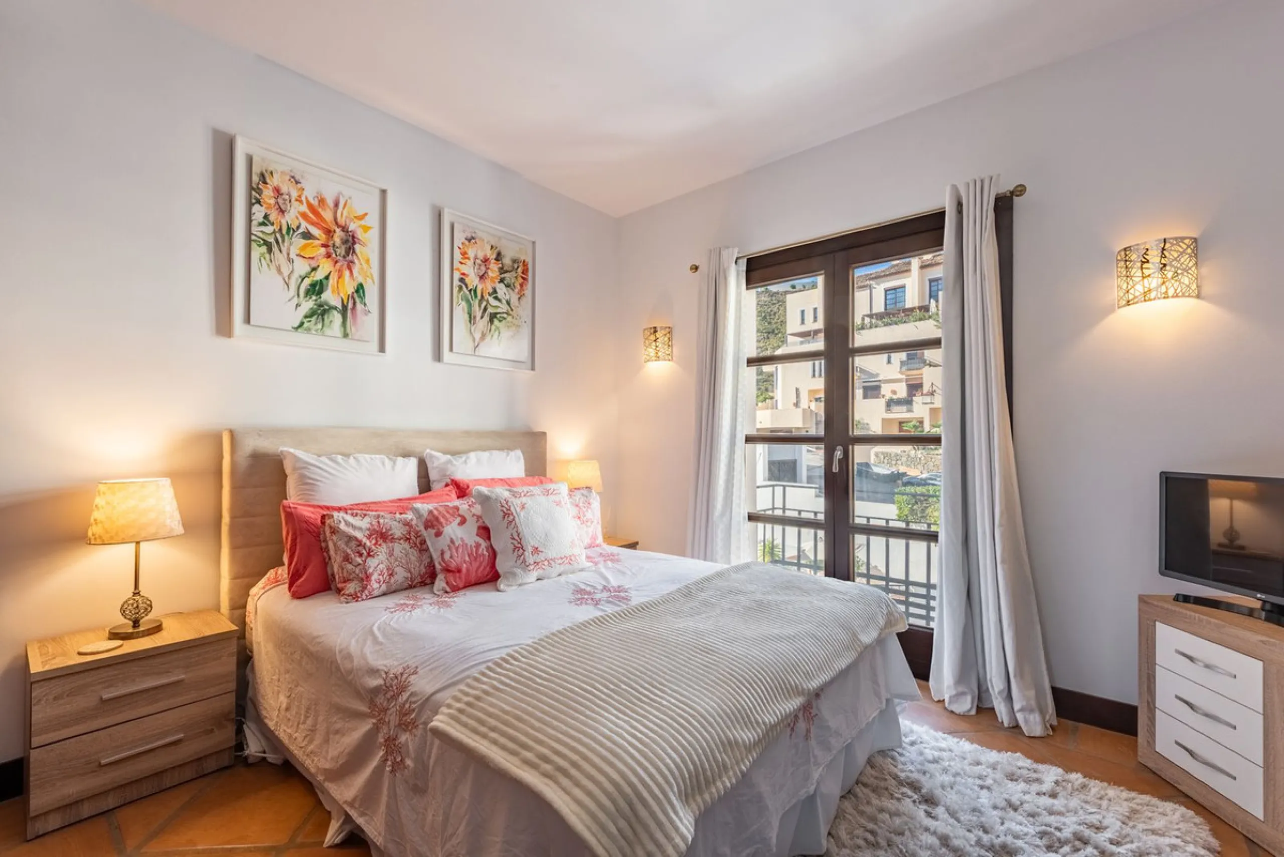 Elegant Four-Bedroom House in El Casar, Benahavís