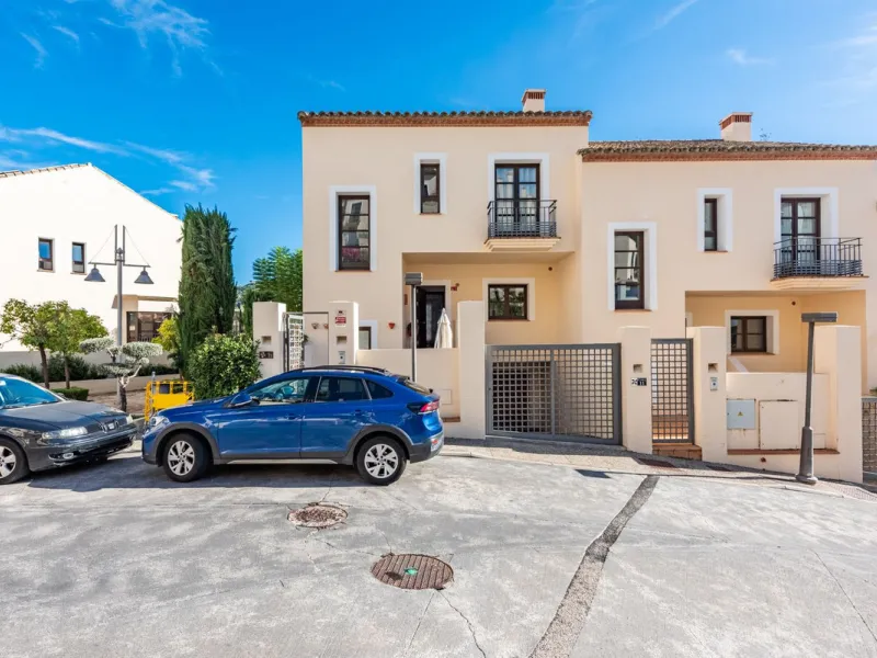 Elegant Four-Bedroom House in El Casar, Benahavís