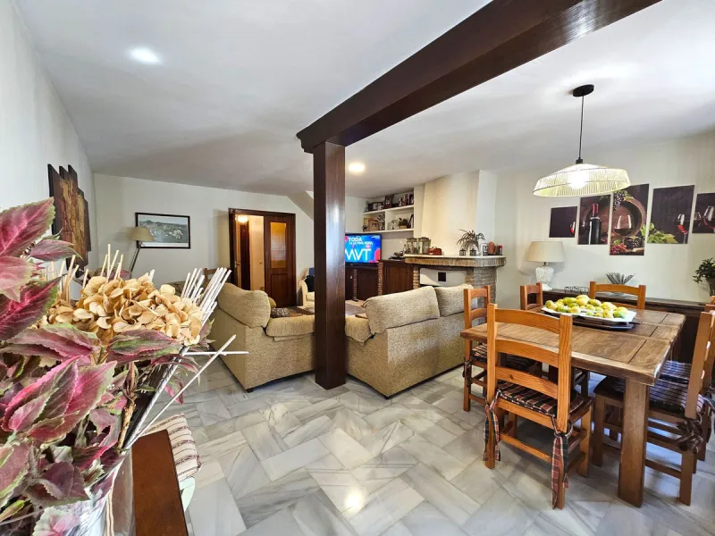 This charming and traditional Andalucian townhouse is located within Benahavis village, a short walk into the centre where you have a large selection of restaurants, bars and all other amenities.