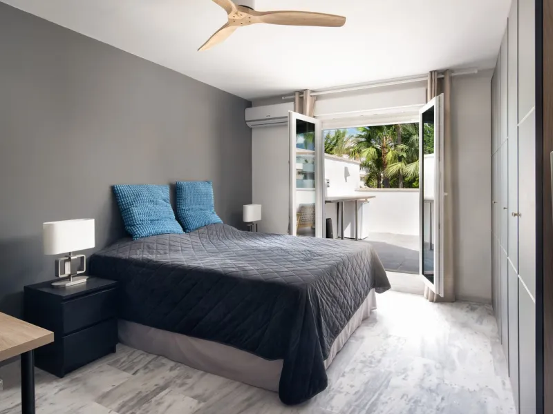 COMPLETELY RENOVATED PENTHOUSE NEAR PUERTO BANUS & MARBELLA WITH FANTASTIC VIEWS