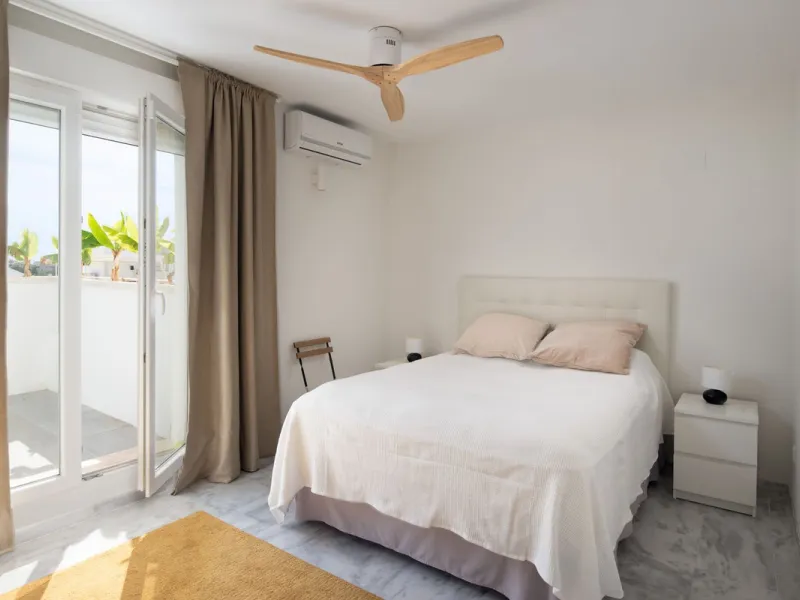 COMPLETELY RENOVATED PENTHOUSE NEAR PUERTO BANUS & MARBELLA WITH FANTASTIC VIEWS
