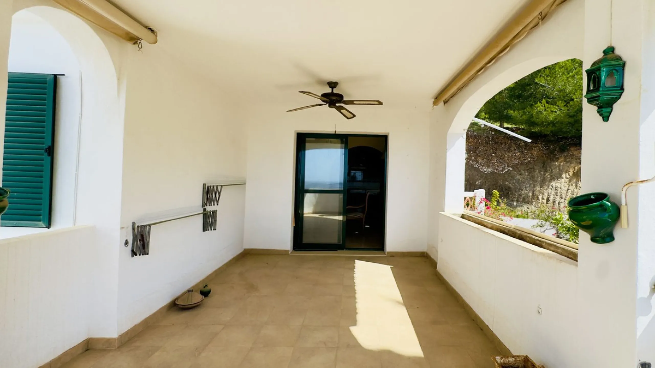 Corner townhouse with stunning sea views, large private garden and great potential – Buena Vista, Mijas