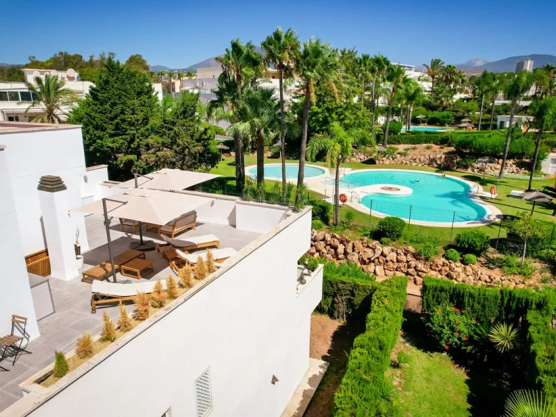 COMPLETELY RENOVATED PENTHOUSE NEAR PUERTO BANUS & MARBELLA WITH FANTASTIC VIEWS