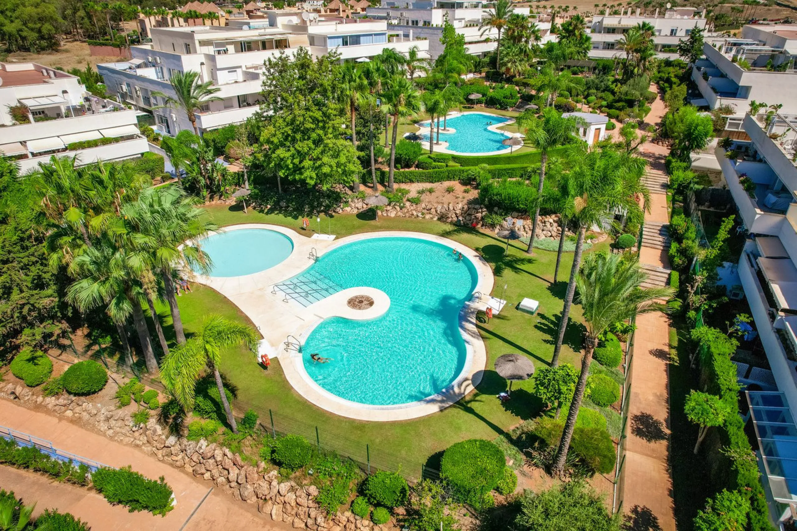 COMPLETELY RENOVATED PENTHOUSE NEAR PUERTO BANUS & MARBELLA WITH FANTASTIC VIEWS
