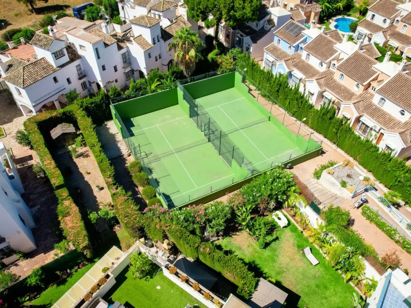 COMPLETELY RENOVATED PENTHOUSE NEAR PUERTO BANUS & MARBELLA WITH FANTASTIC VIEWS