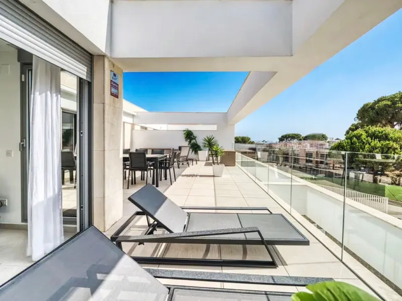 Exclusive Penthouse – Just 200 Metres from Elviria Beach