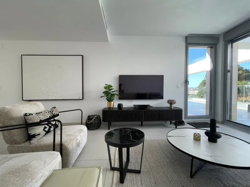 Exclusive Penthouse – Just 200 Metres from Elviria Beach