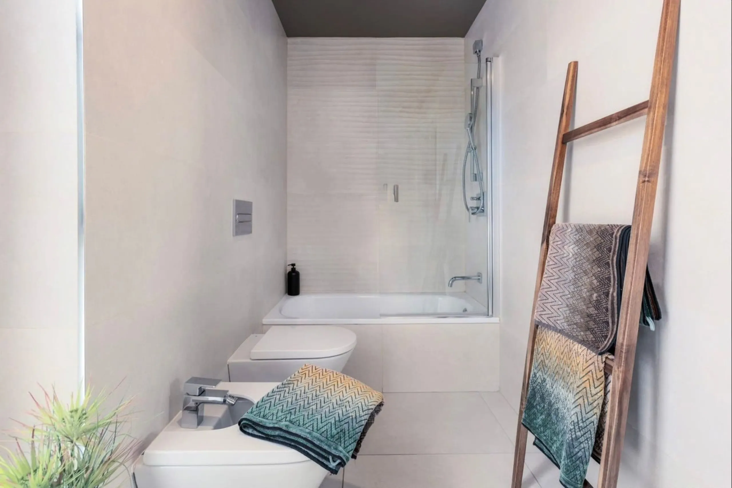 Exclusive Penthouse – Just 200 Metres from Elviria Beach