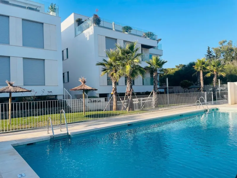 Exclusive Penthouse – Just 200 Metres from Elviria Beach