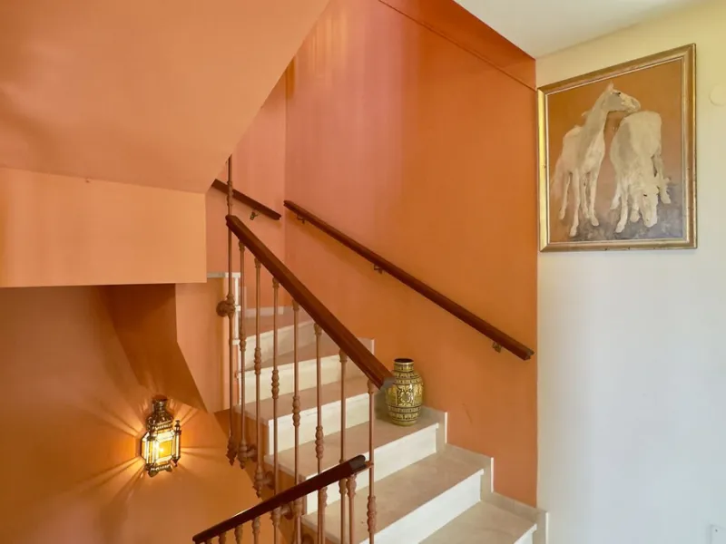 Corner townhouse with stunning sea views, large private garden and great potential – Buena Vista, Mijas