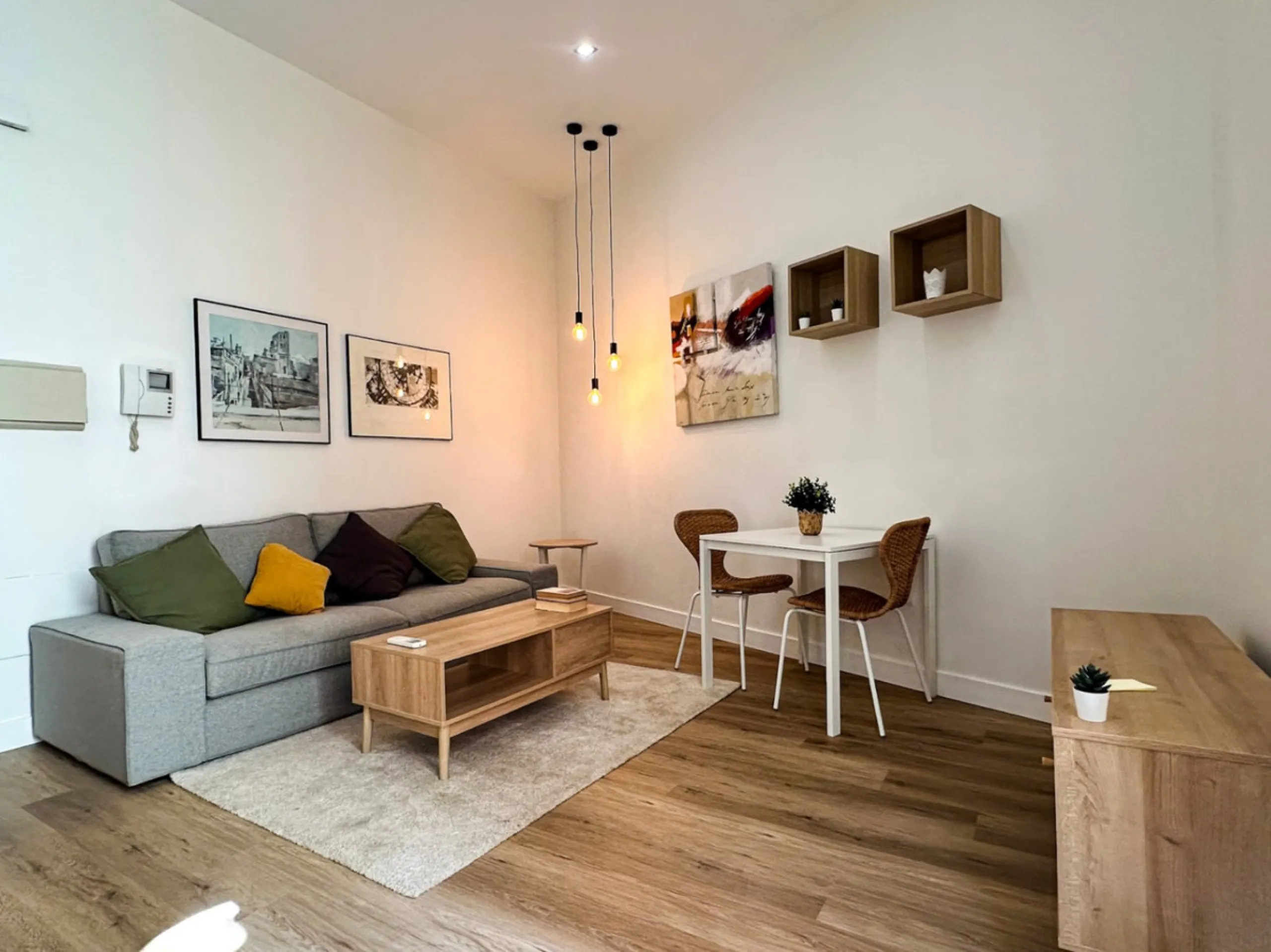 Apartment - Ground Floor Apartment в продаже в Málaga, Málaga. В доме 1 спален и 1 ванных комнат. Площадь дома 58 м²