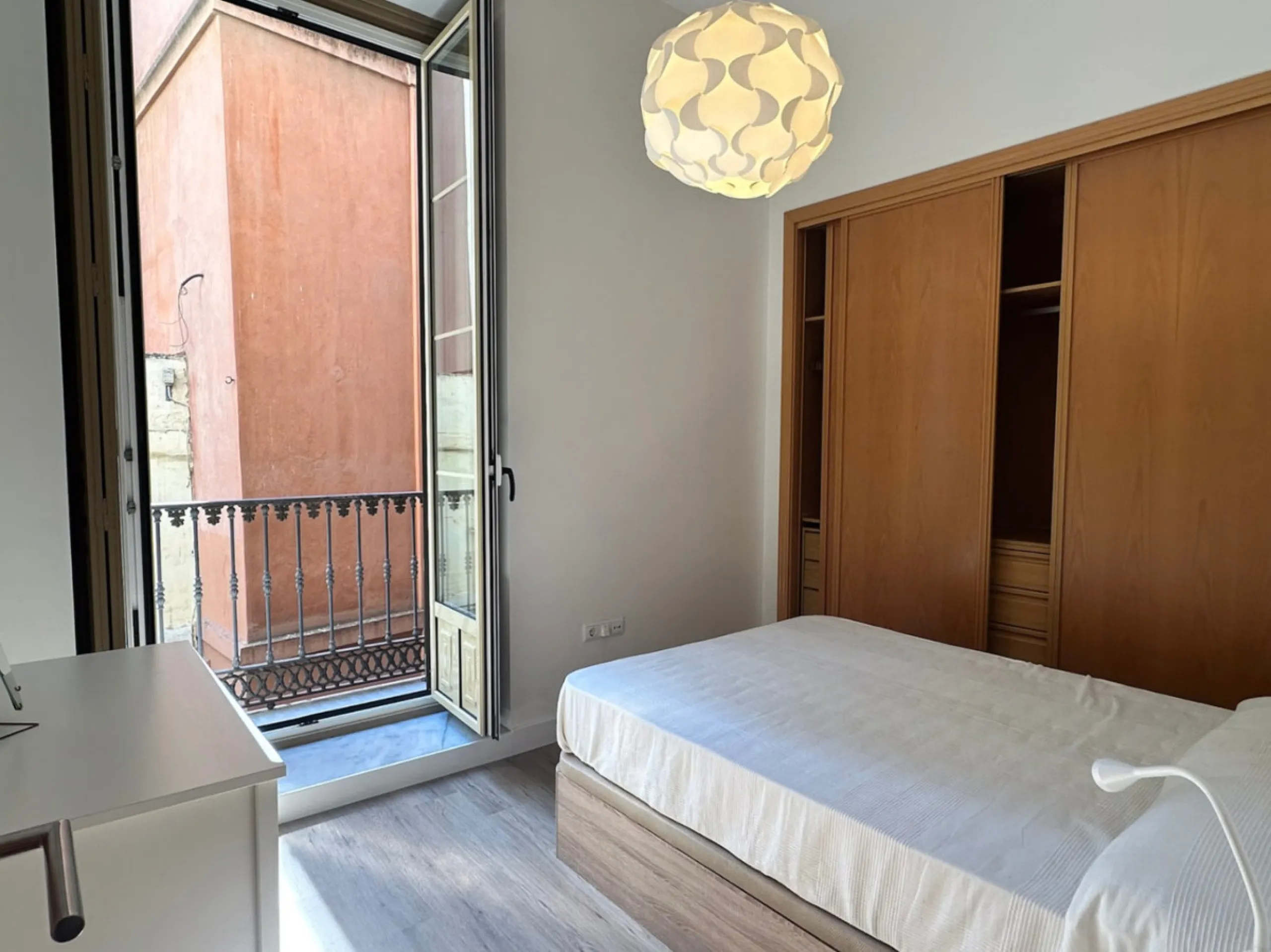 Apartment - Ground Floor Apartment в продаже в Málaga, Málaga. В доме 1 спален и 1 ванных комнат. Площадь дома 58 м²