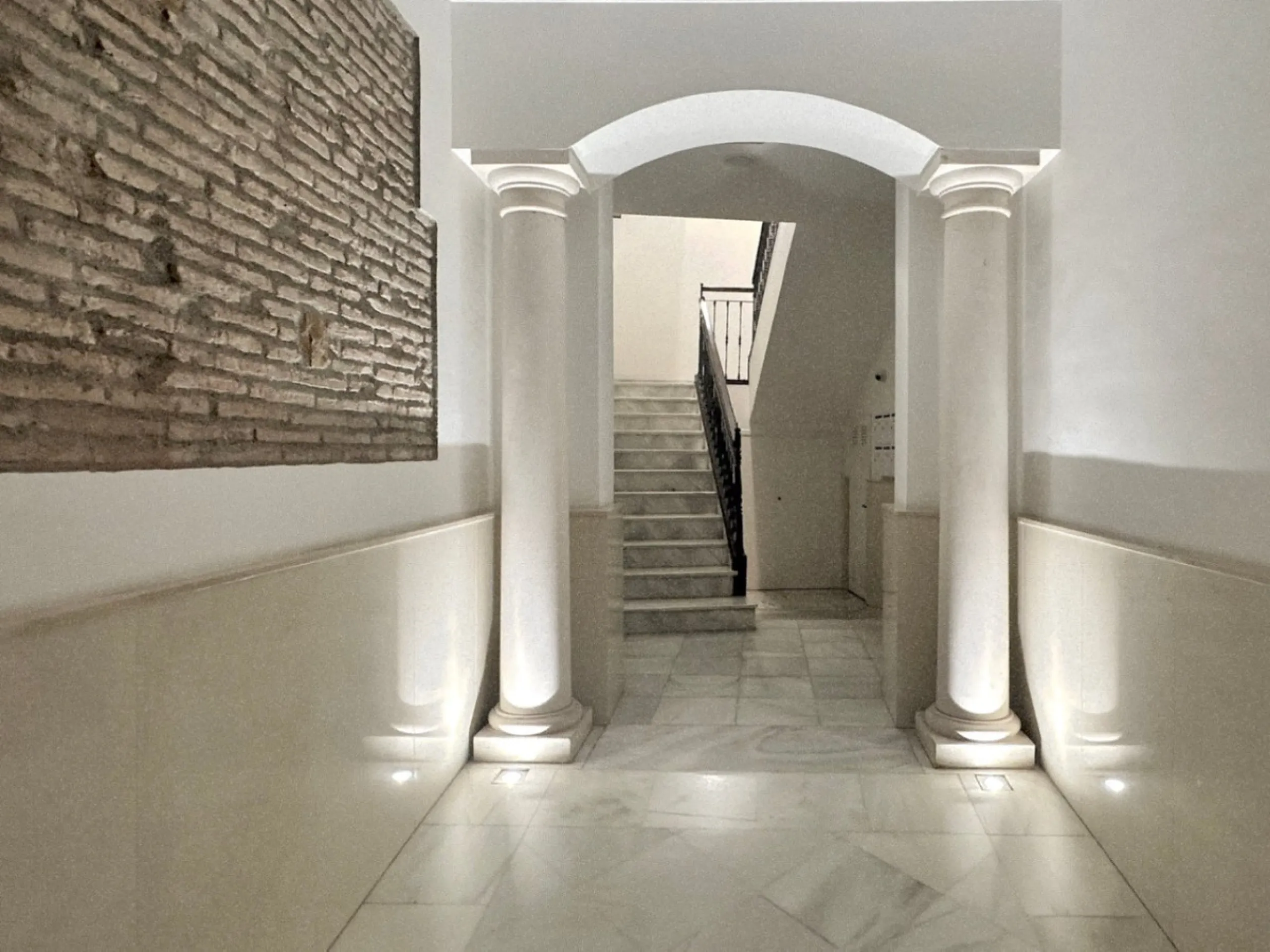 Apartment - Ground Floor Apartment в продаже в Málaga, Málaga. В доме 1 спален и 1 ванных комнат. Площадь дома 58 м²