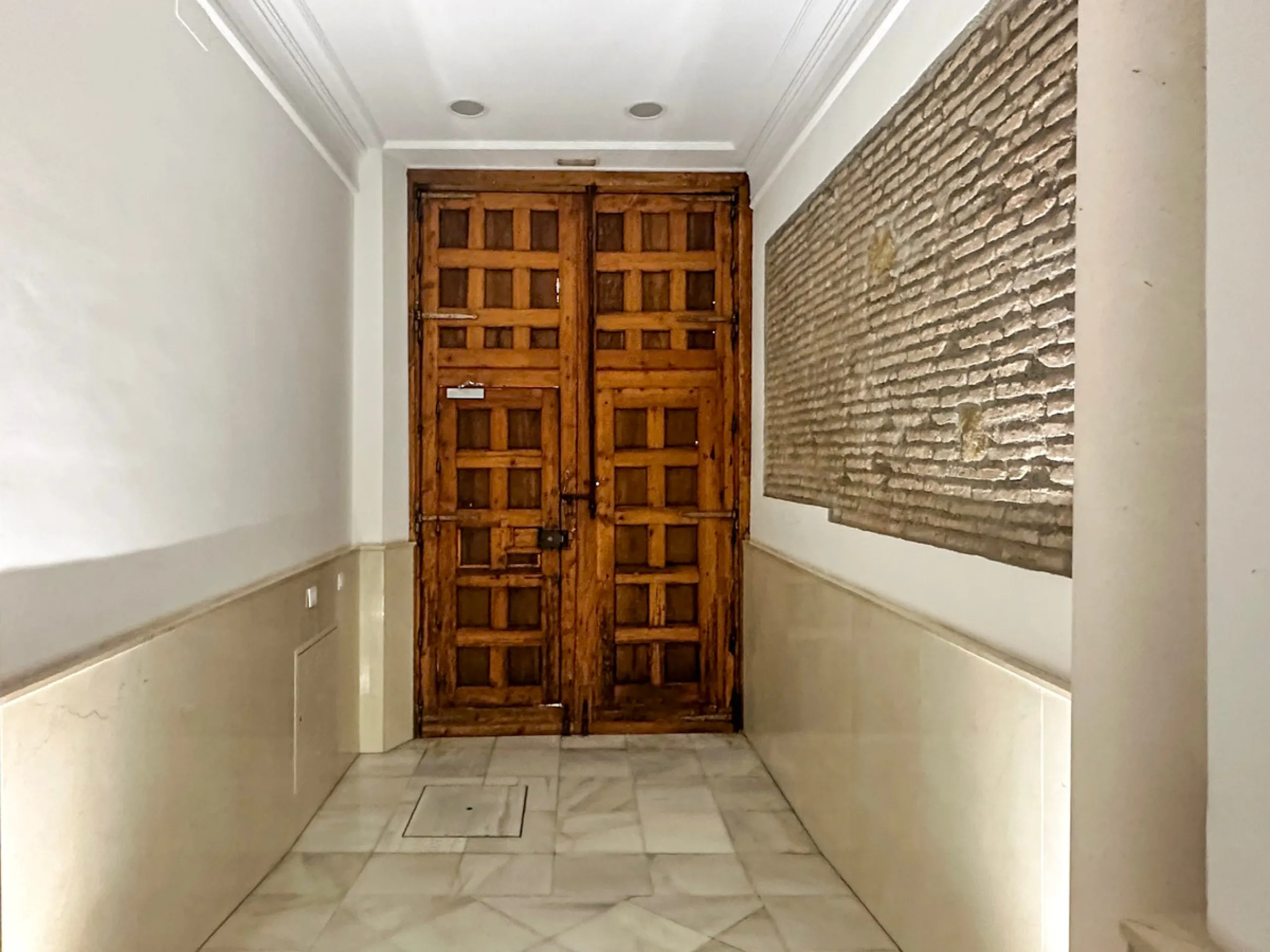 Apartment - Ground Floor Apartment в продаже в Málaga, Málaga. В доме 1 спален и 1 ванных комнат. Площадь дома 58 м²