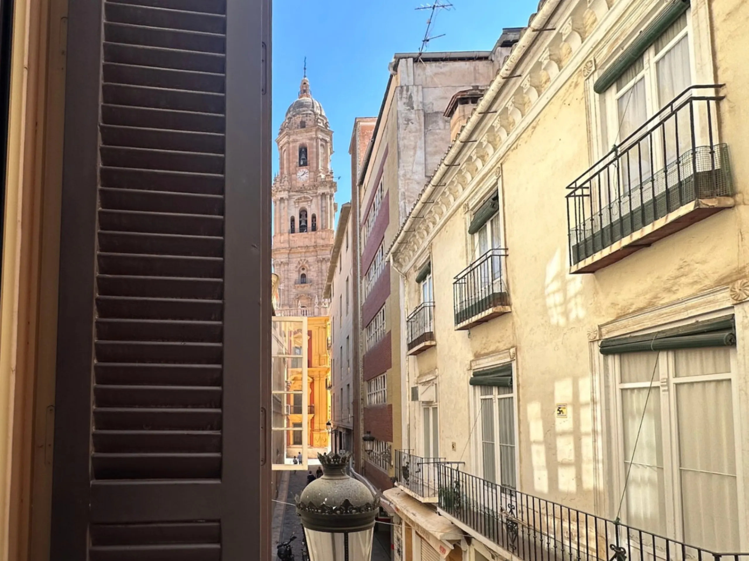 Apartment - Ground Floor Apartment в продаже в Málaga, Málaga. В доме 1 спален и 1 ванных комнат. Площадь дома 58 м²