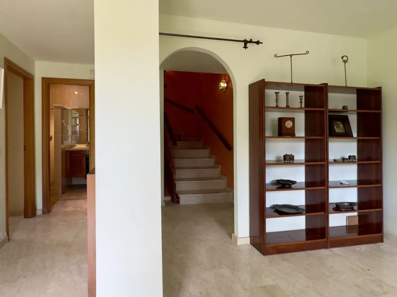 Corner townhouse with stunning sea views, large private garden and great potential – Buena Vista, Mijas