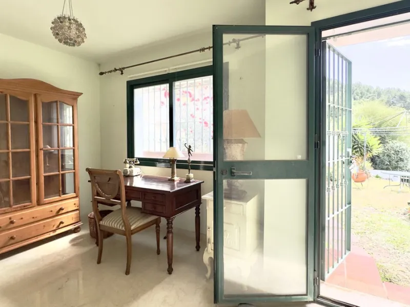 Corner townhouse with stunning sea views, large private garden and great potential – Buena Vista, Mijas