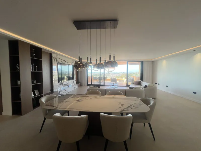 Luxury Fully Renovated Apartment with Panoramic Sea Views in the Heart of Nueva Andalucía