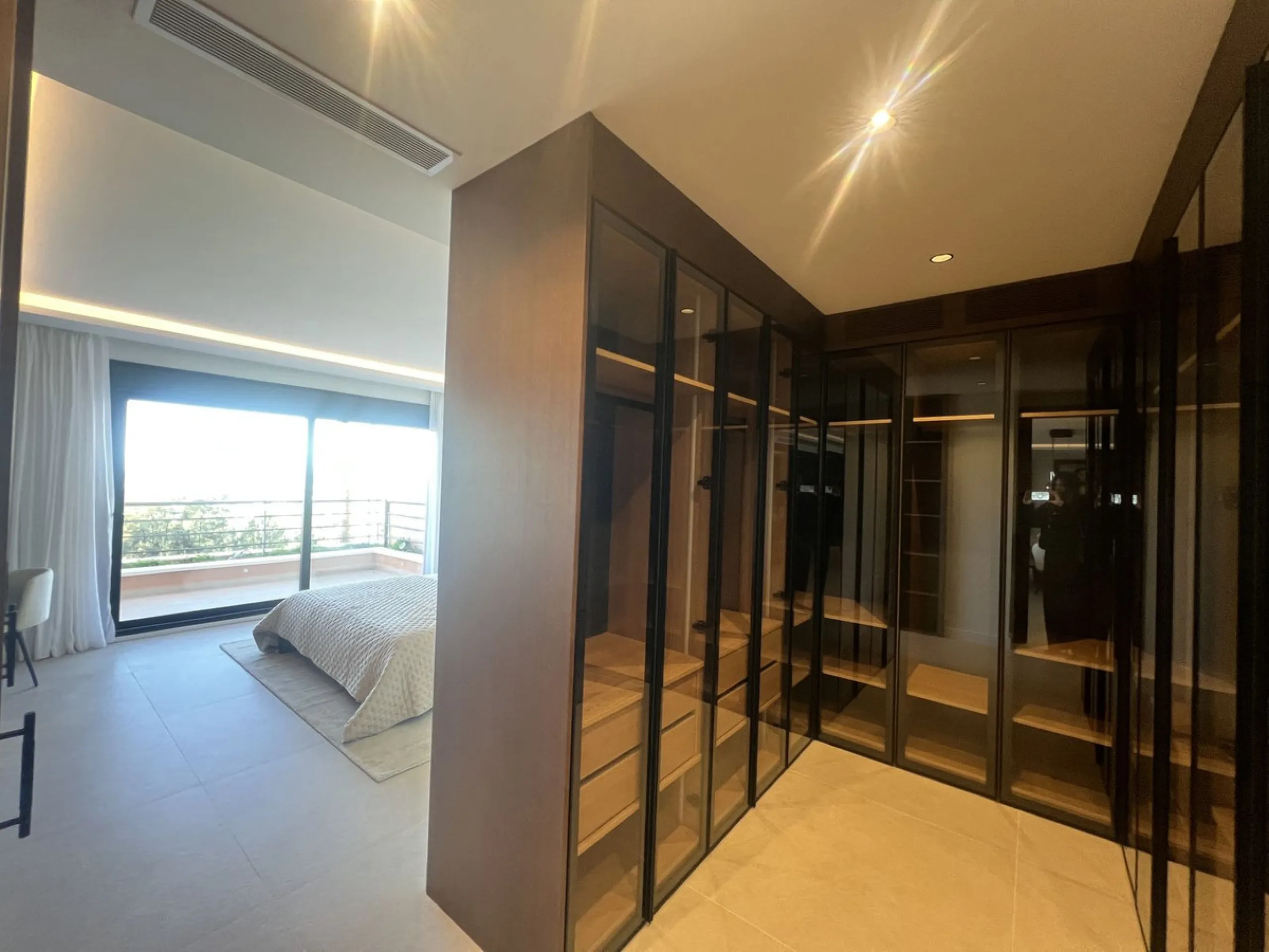 Luxury Fully Renovated Apartment with Panoramic Sea Views in the Heart of Nueva Andalucía