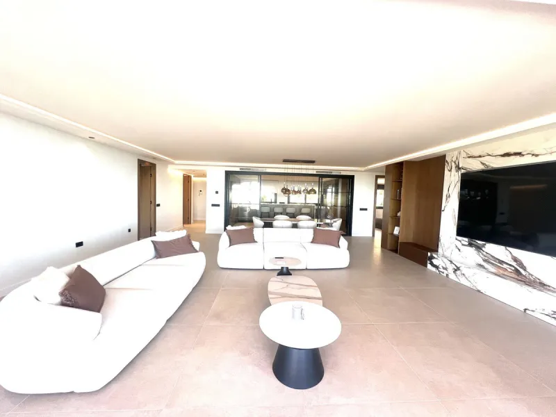 Luxury Fully Renovated Apartment with Panoramic Sea Views in the Heart of Nueva Andalucía