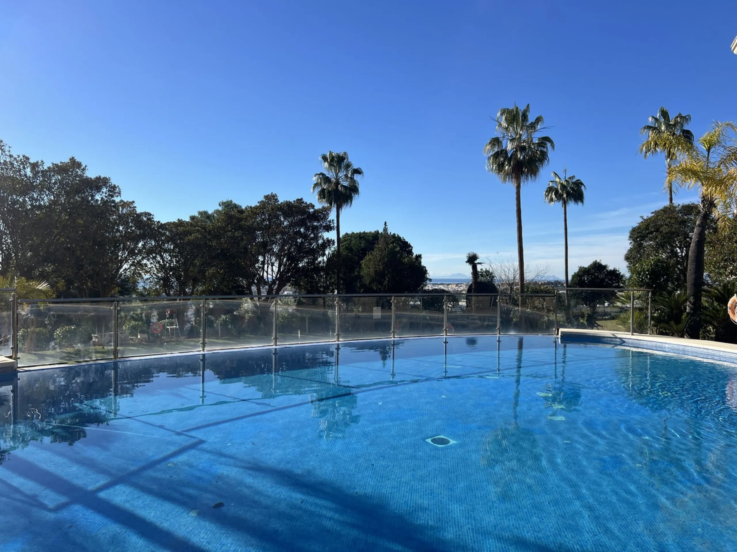 Luxury Fully Renovated Apartment with Panoramic Sea Views in the Heart of Nueva Andalucía