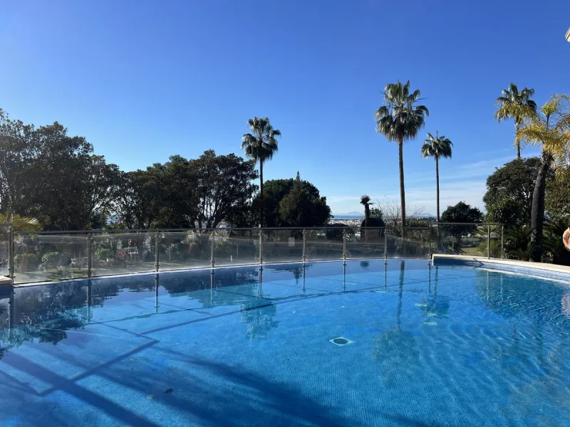 Luxury Fully Renovated Apartment with Panoramic Sea Views in the Heart of Nueva Andalucía