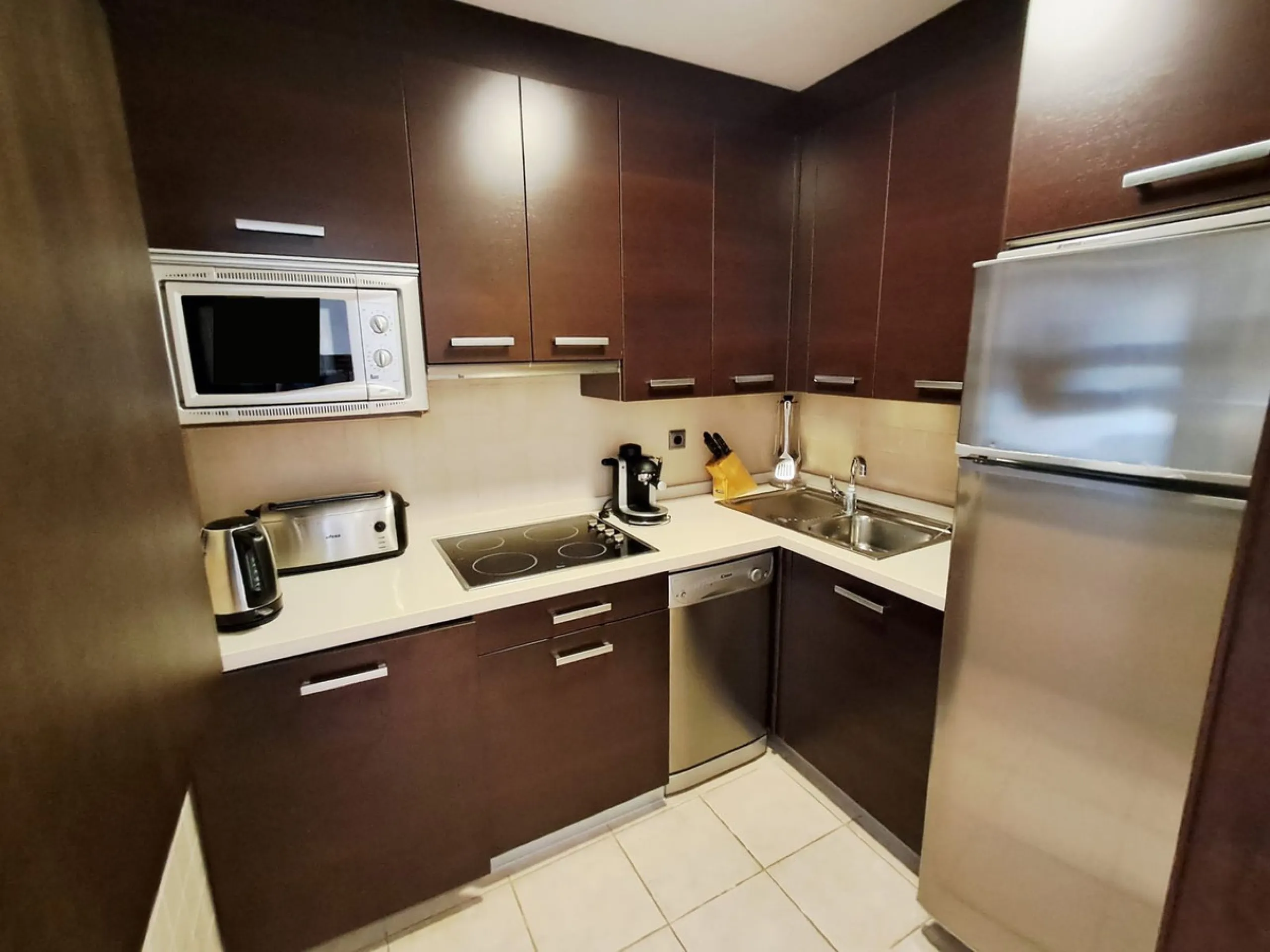 Apartment - Middle Floor Apartment в продаже в Benalmadena, Málaga. В доме 2 спален и 2 ванных комнат. Площадь дома 138 м²