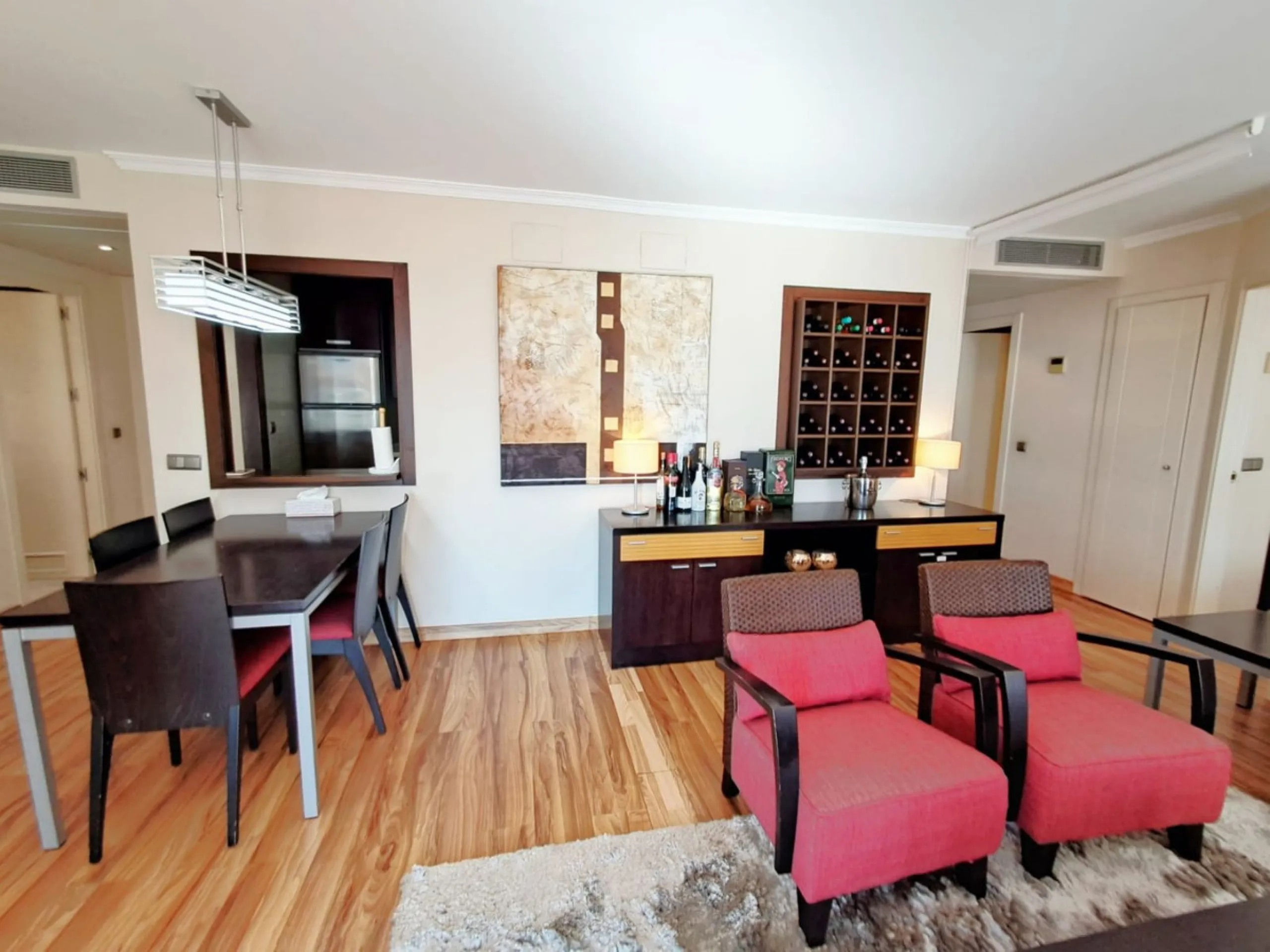 Apartment - Middle Floor Apartment в продаже в Benalmadena, Málaga. В доме 2 спален и 2 ванных комнат. Площадь дома 138 м²