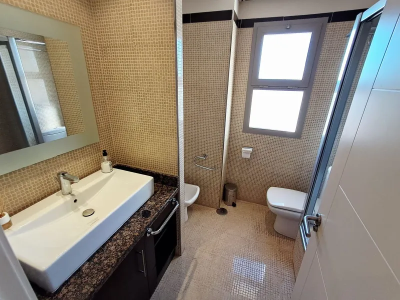 Apartment - Middle Floor Apartment в продаже в Benalmadena, Málaga. В доме 2 спален и 2 ванных комнат. Площадь дома 138 м²