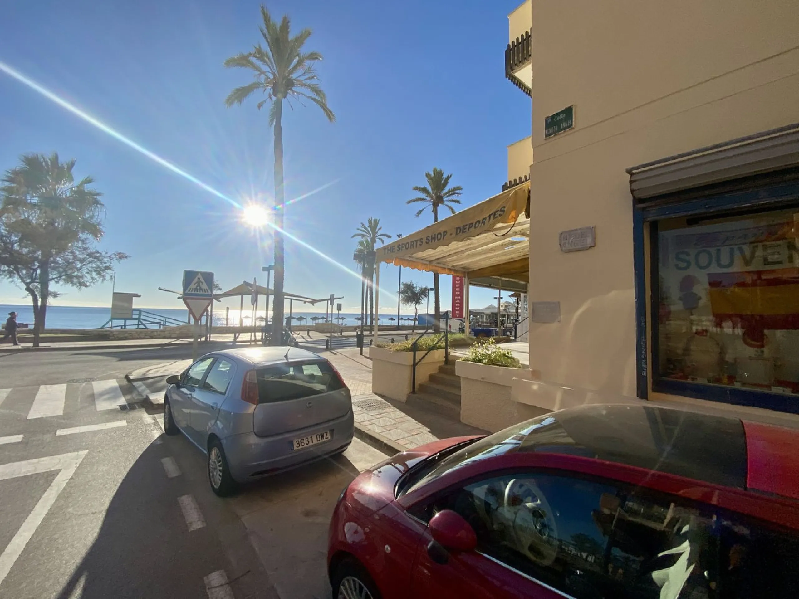 We are pleased to offer for sale the freehold of this incredible property located on Paseo marítimo rey de España (Frontline Beach) in Fuengirola.