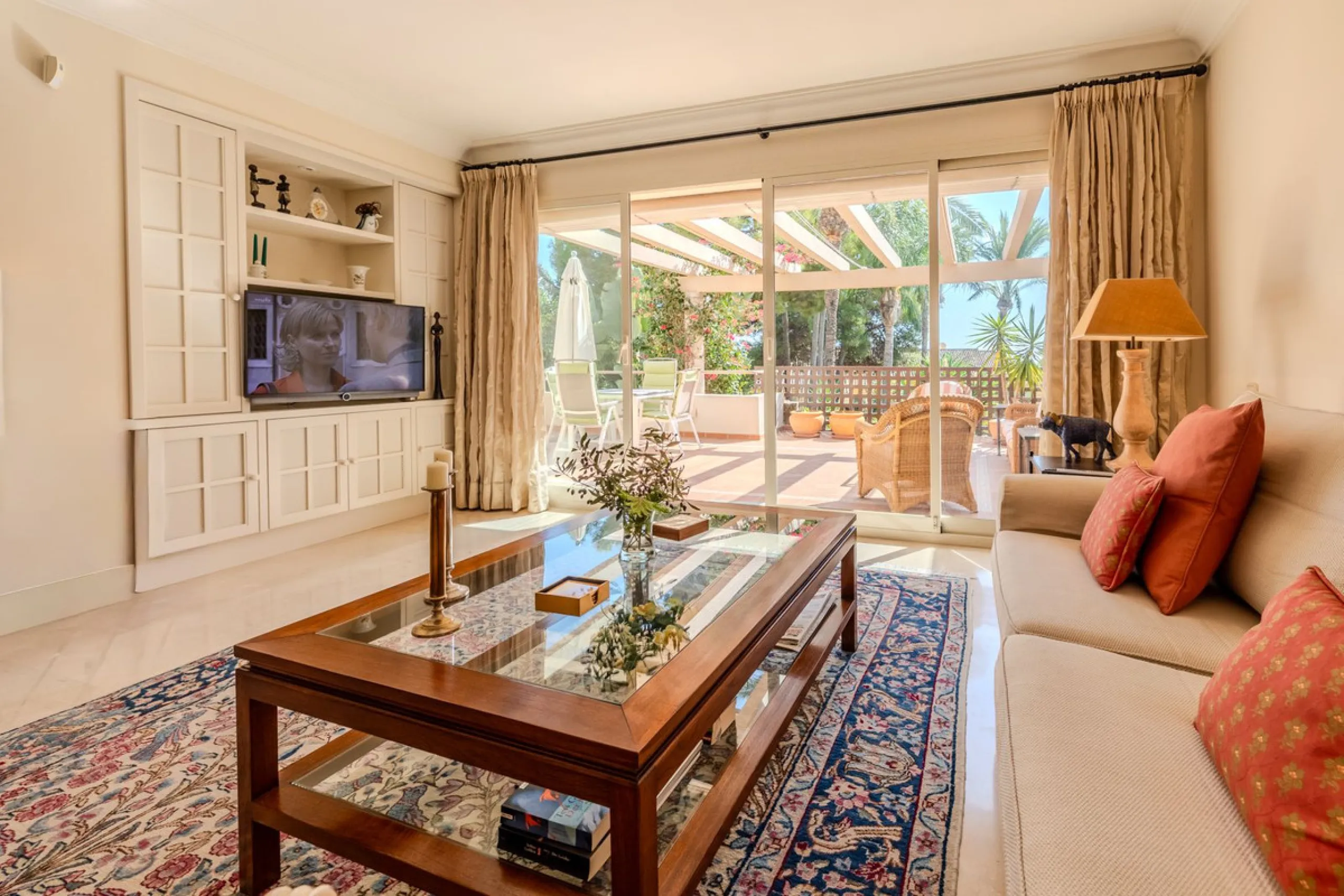 Luxury high quality apartment for sale in the area of Rio Real, in the Urb GOLF GARDENS.