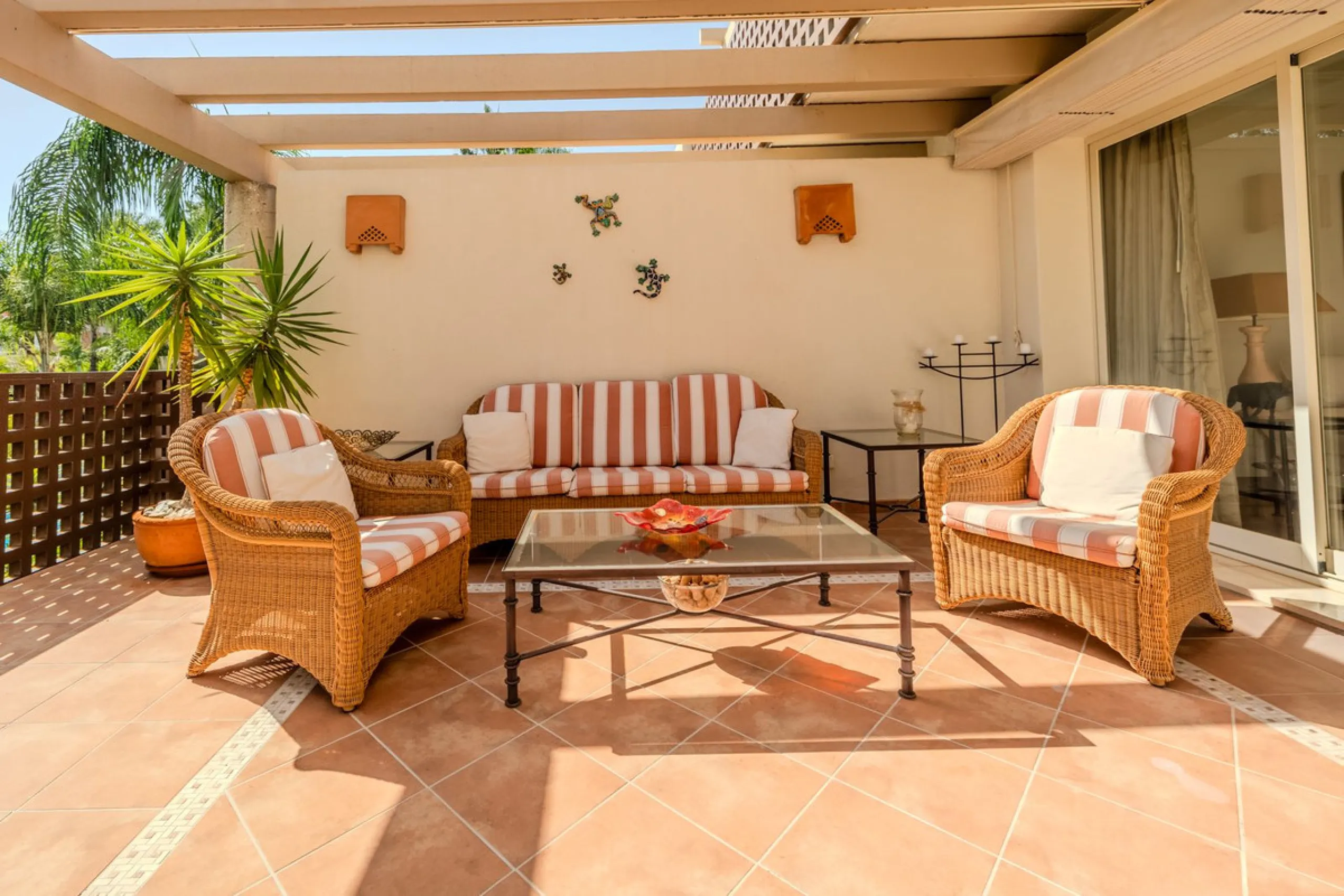 Luxury high quality apartment for sale in the area of Rio Real, in the Urb GOLF GARDENS.